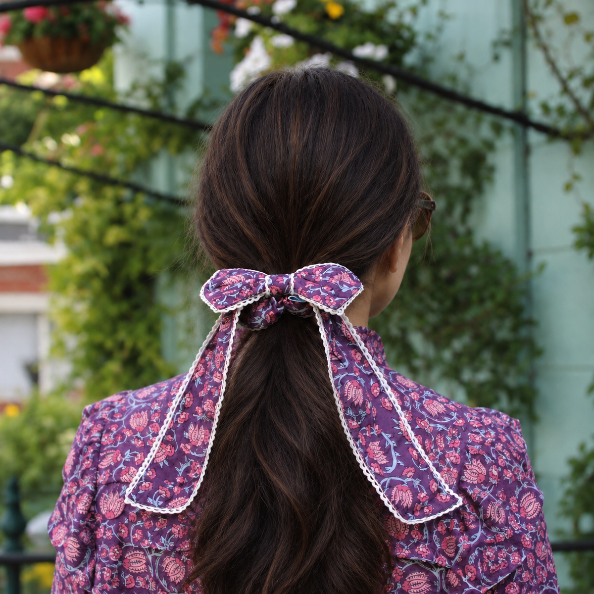 Rani Bow Scrunchie in Blooming Vines
