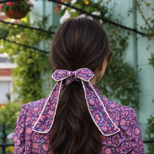 Rani Bow Scrunchie in Blooming Vines