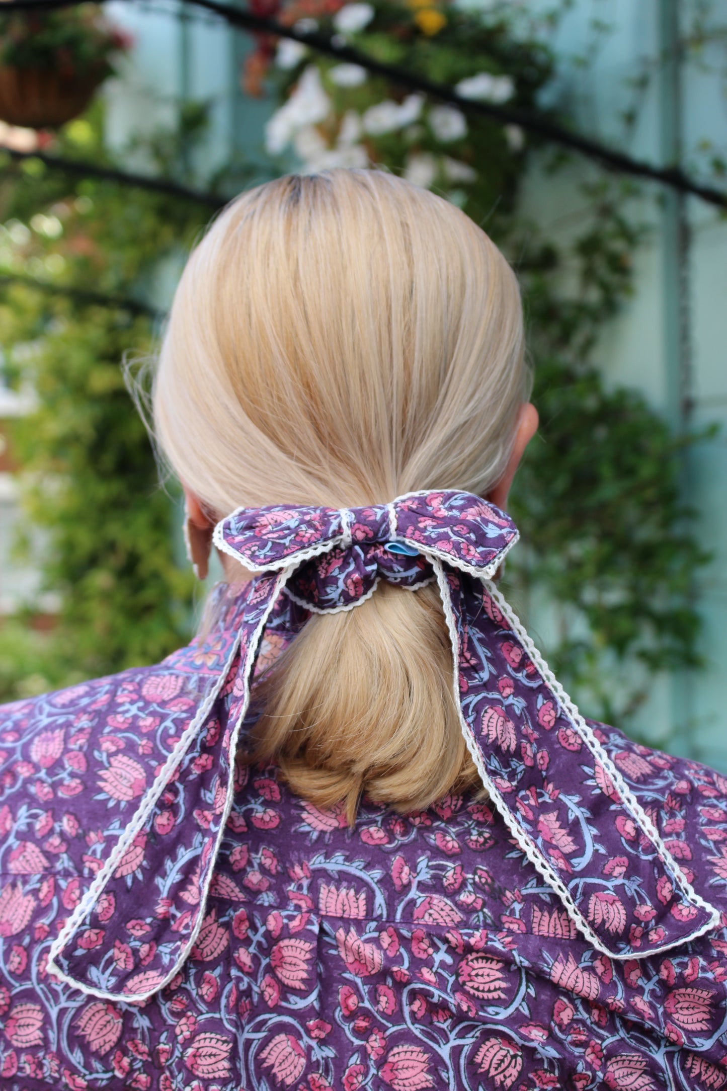 Rani Bow Scrunchie in Blooming Vines
